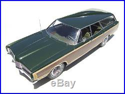 1970 Ford Country Squire Station Wagon Modelhaus resin Pro Built
