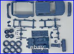 1/24 Scale Chevrolet Silverado 3500 Dually Model Kit 38 Piece Kit