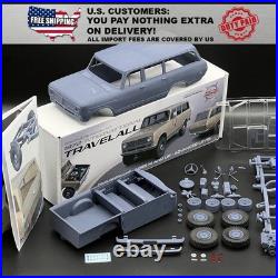 1/25 1972 International Harvester Travelall 4th Gen Resin Model Kit with Engine