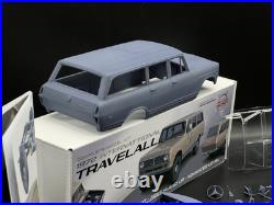 1/25 1972 International Harvester Travelall 4th Gen Resin Model Kit with Engine