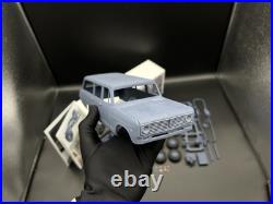 1/25 1972 International Harvester Travelall 4th Gen Resin Model Kit with Engine