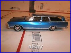 1/25 resin 1967 ford station wagon model kit