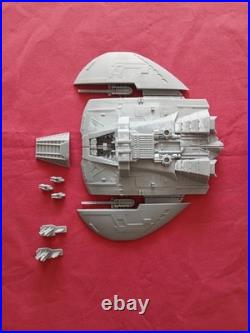 1/72 Scale Blood and Chrome Cylon Raider Model Kit