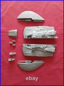 1/72 Scale Blood and Chrome Cylon Raider Model Kit