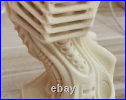 Alien Bust Figure Model Kit Unpainted Unassembled GK Resin H31cm(12.5inch)