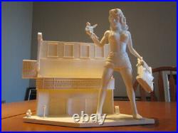 Attack Of The 50 Foot Woman Model Kit #1 Theater Diorama Version 091AW10