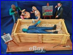 Aurora Monster Scenes Scale Strange Frankenstein Crate Scene Resin model kit