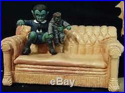 Aurora Munsters Living Room Scale Lily Eddie and woof woof Resin kit model