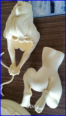 COOP DEVIL GIRLS 1/6th Scale white resin KIT by SIMIAN plus COA RARE NICE