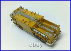 HO 1/87 WALTER YANKEE CB 3000 ARFF Firetruck Yellow Readymade Resin Model