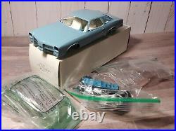JoHan / Modelhaus 1975 Olds Cutlass Promo 125 Scale Resin Model Car Kit