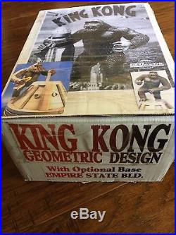 King Kong vinyl kit with Resin Empire State Base. Rare combo