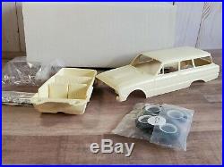 Modelhaus 1961 Ford Falcon Station Wagon 125 Scale Deluxe Resin Model Car Kit