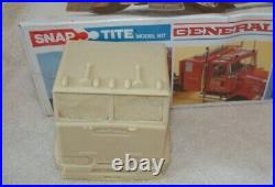 Monogram 132 Snap-Tite GMC General (sealed) with 132 Resin Crackerbox COE cab