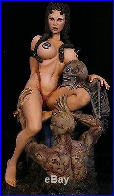 Original Zombie Queen Solid Resin Model Kit Limited