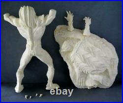 PREDATOR AND SEA TURTLE resin model kit. VERY RARE