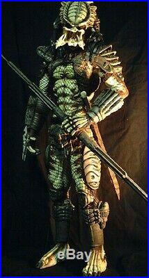 Predator 2 resin model kit. 1/3 scale stands around 28 on base! Unpainted