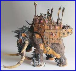 Resin Figure model Kit Chaos War ombat Mammoth Unpainted Unassambled