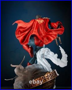 Superman and Krypto Resin Sculpture Statue Model Kit DC Unpainted/Unassembled