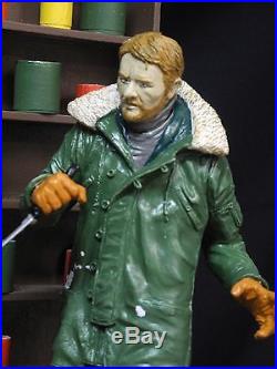 The THING FROM ANOTHER WORLD HUGH SOLID RESIN MODEL/DIORAMA BUILT & PAINTED