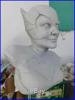 Unpainted and unassembled 1/1 catwoman bust, resin model kit, gk