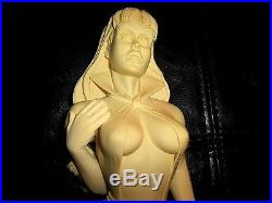 VAMPIRELLA RAVEN HOOD 12'' 1/5 scale 3 piece model figure resin casting
