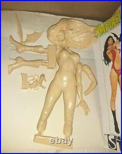 Vampirella Creature Studio Jose Gonzales Art 16 Resin Model Kit Rare Long Oop