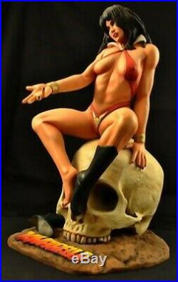 Vampirella On Skull Resin Figure Model Kit 1/5th Scale