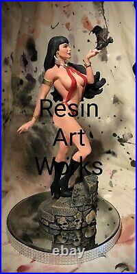 Vampirella On Steps 16 Resin Model Kit New From Solarflare & R. A. W. Prod