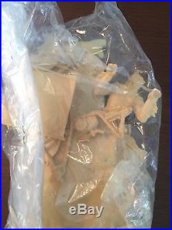 Vintage / Resin Model Kit / Batcycle/ Rare 1992 1/19th scale