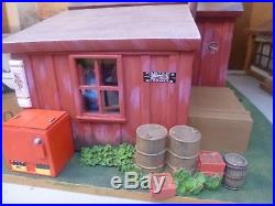 WCPD1950'S barn style runkle's garage new old stock 1/24 1/25 no longer produced